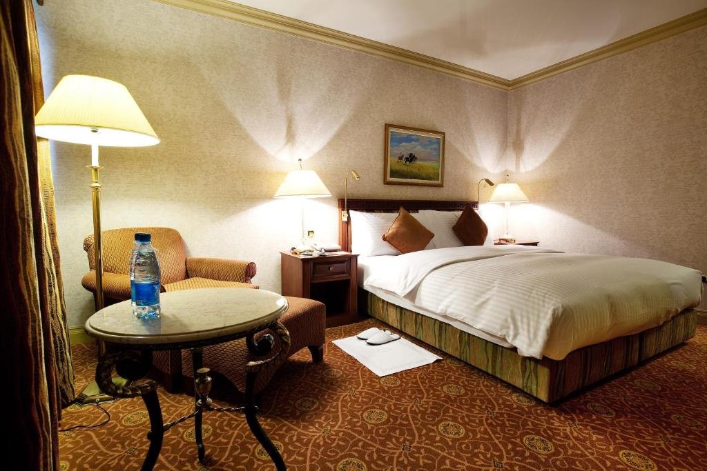 Двухместный люкс Comfort InterContinental Almaty, an IHG Hotel