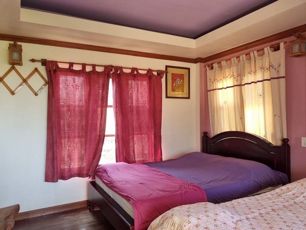 Standard Vierer Familie Zimmer mit Balkon Sawasdee Sichang Resort