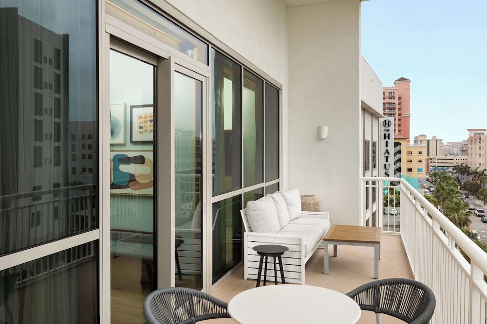 Suite The Hiatus Clearwater Beach, Curio Collection By Hilton