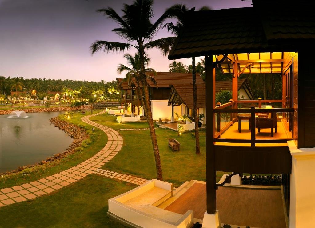 Deluxe Suite with bay view The Lalit Resort & Spa Bekal