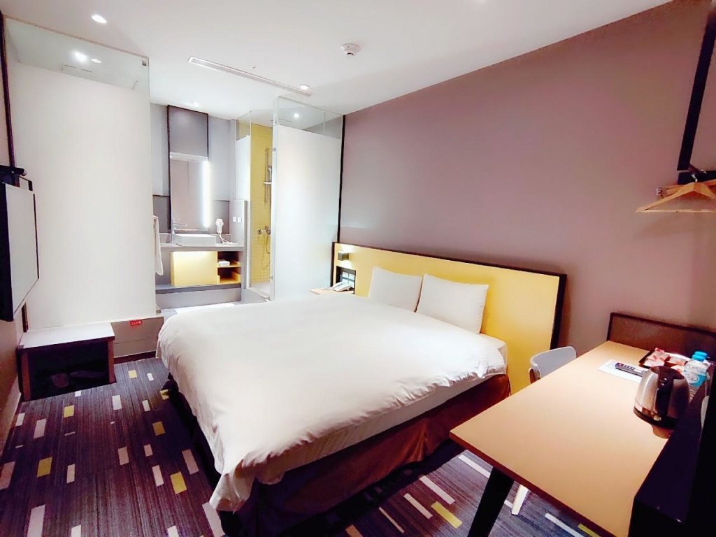 Кровать в общем номере Walker-Taoyuan