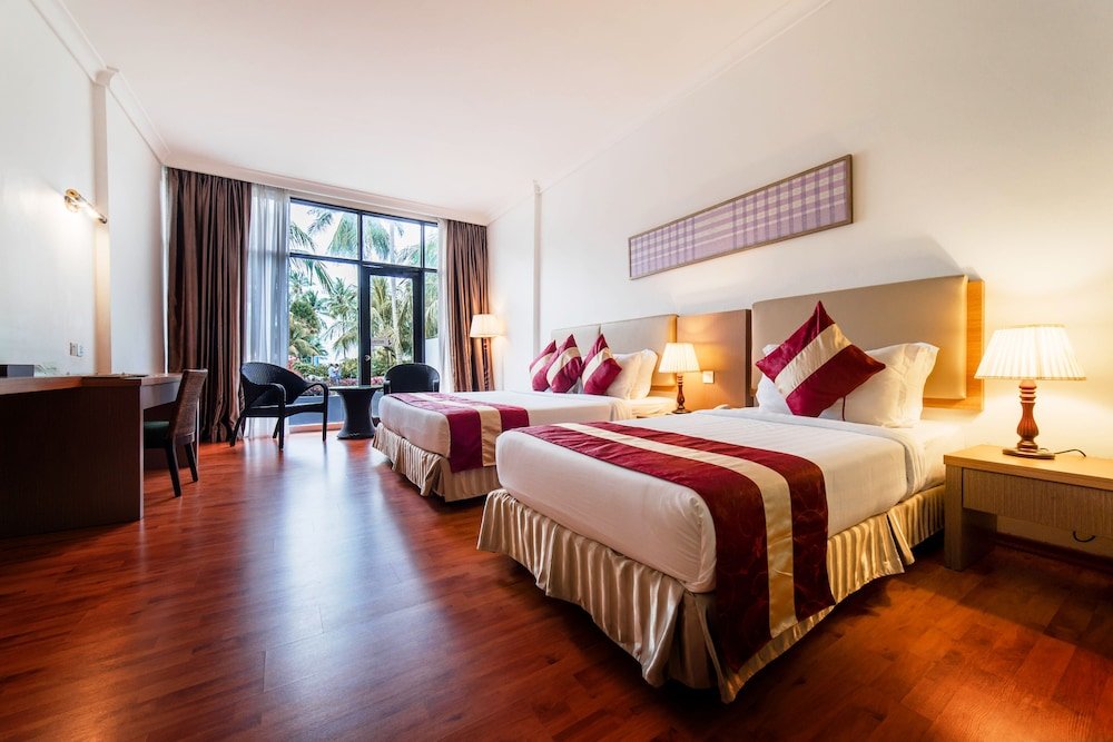 Deluxe Family room with balcony Tunamaya Beach & Spa Resort - Desaru