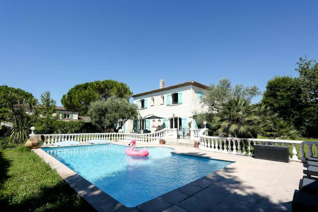 Villa Luxury Provençal retreat 5 mins from Valbonne