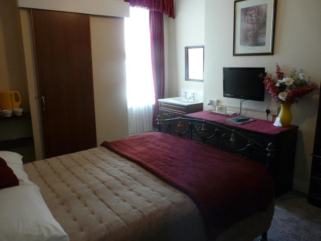 Standard Double room Melbourne Guest House