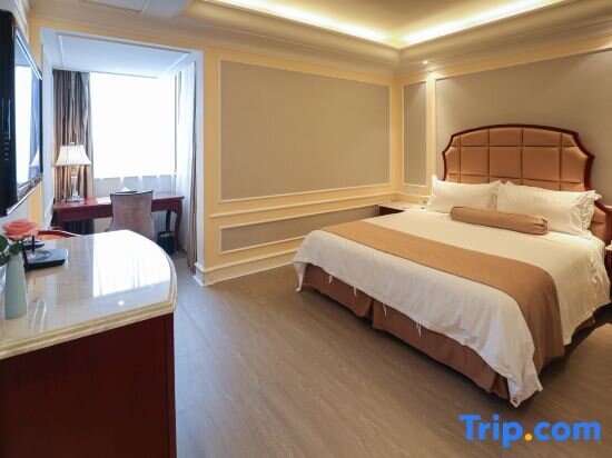 Executive Suite Fenghua Pacific Grand Hotel