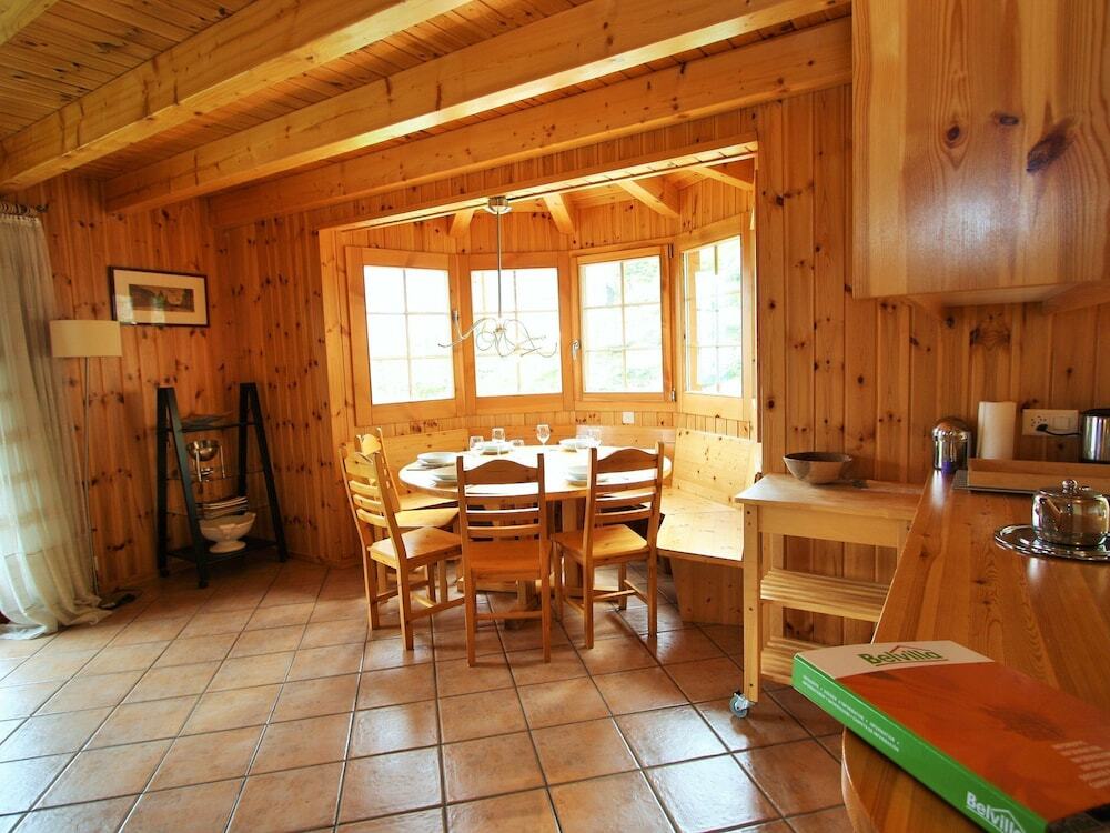 Chalet in Heremence With Sauna,ski Storage,whirlpool,terrace 尚佩克斯