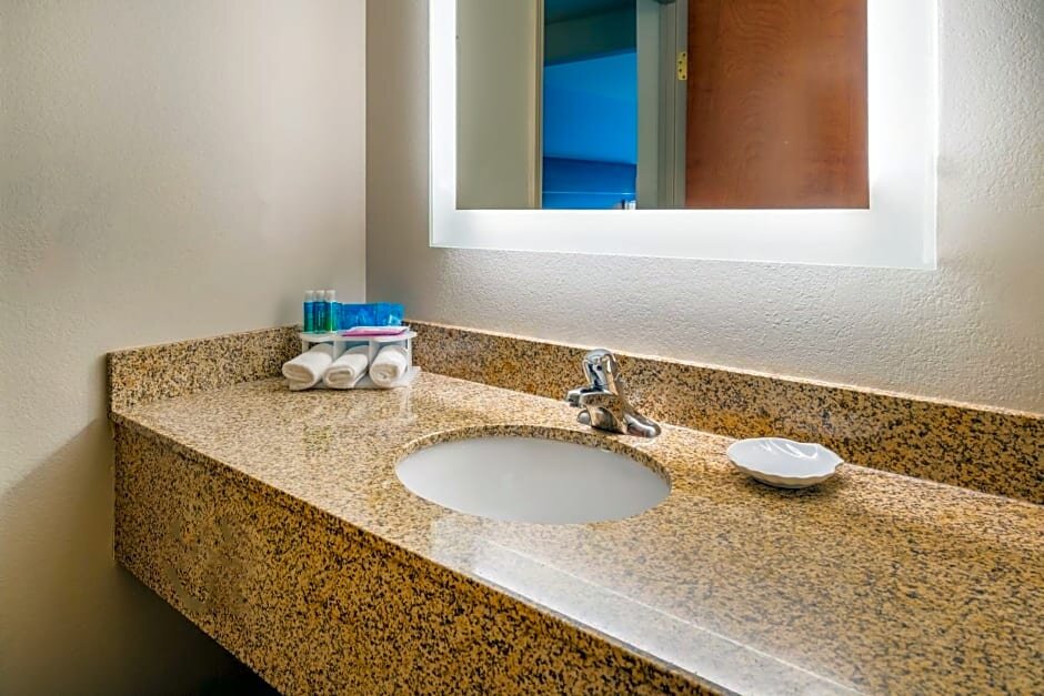 Executive Zimmer Holiday Inn Express Hotel & Suites Rocky Mount, an IHG Hotel