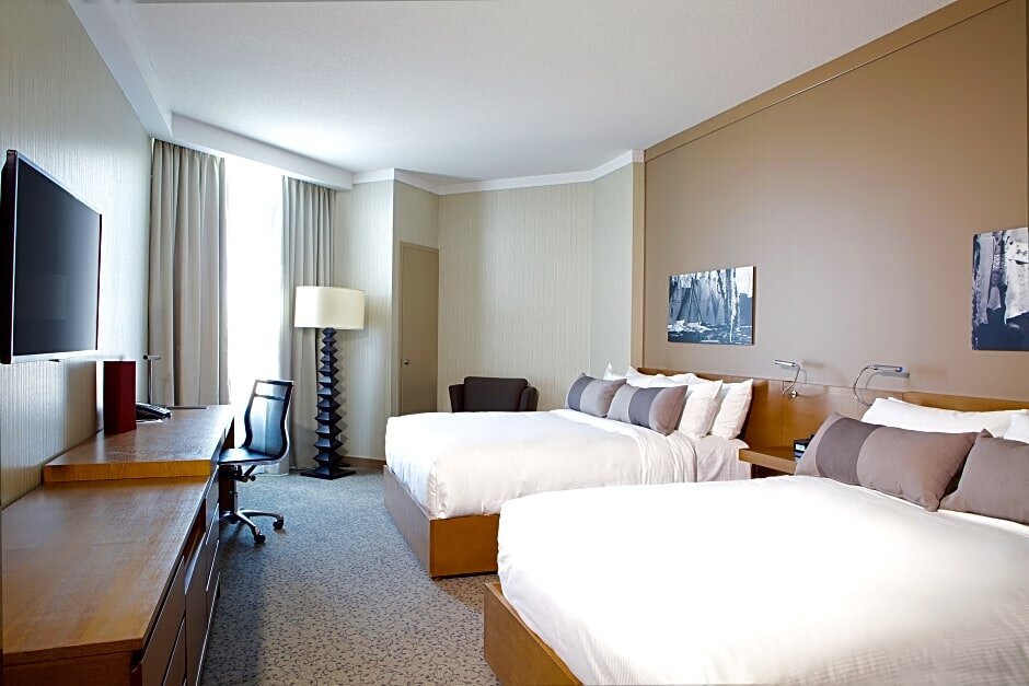 Standard Quadruple room Grey Eagle Resort