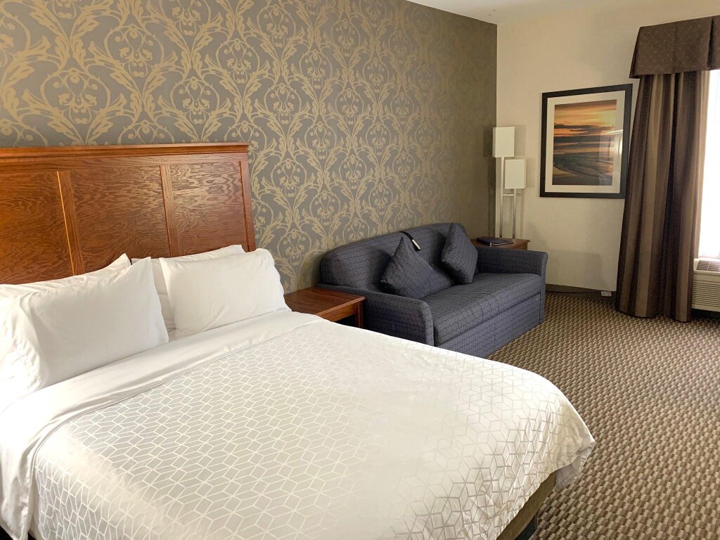 Standard Vierer Zimmer Holiday Inn Express Holland, an IHG Hotel