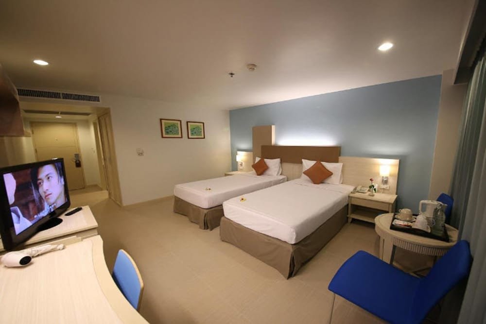 Superior room with balcony Sunshine Vista Hotel - SHA Plus
