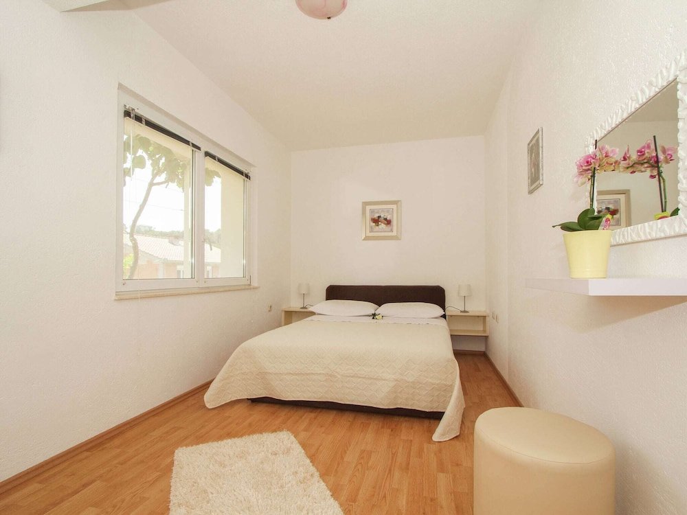 Апартаменты Modern Apartment in Trogir With Sea Nearby