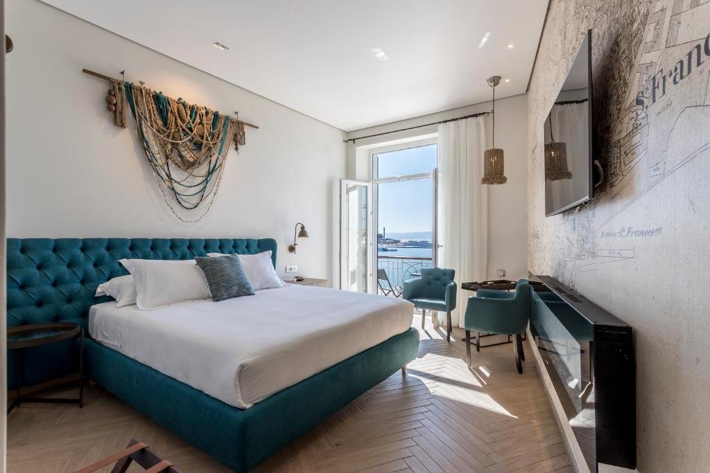 Двухместный номер Deluxe с балконом и с видом на море Seaview Luxury Retreat
