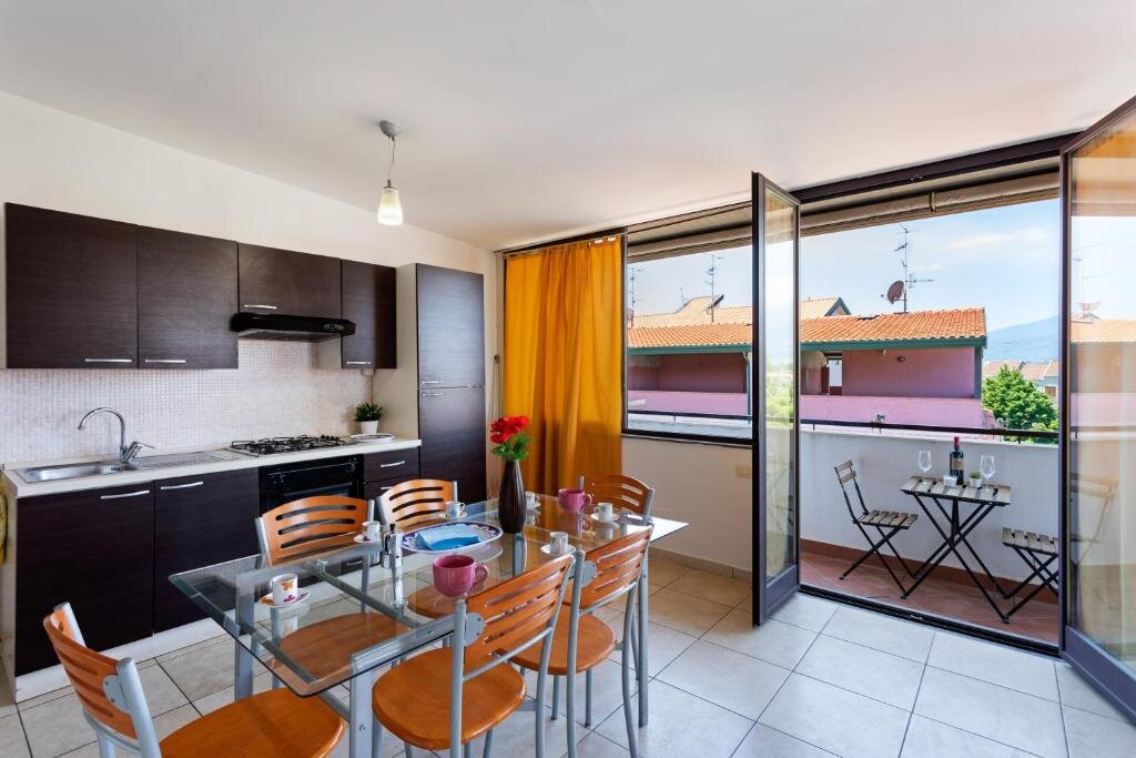 Appartamento 2 camere Giardini Naxos Bright Apartments with Balcony
