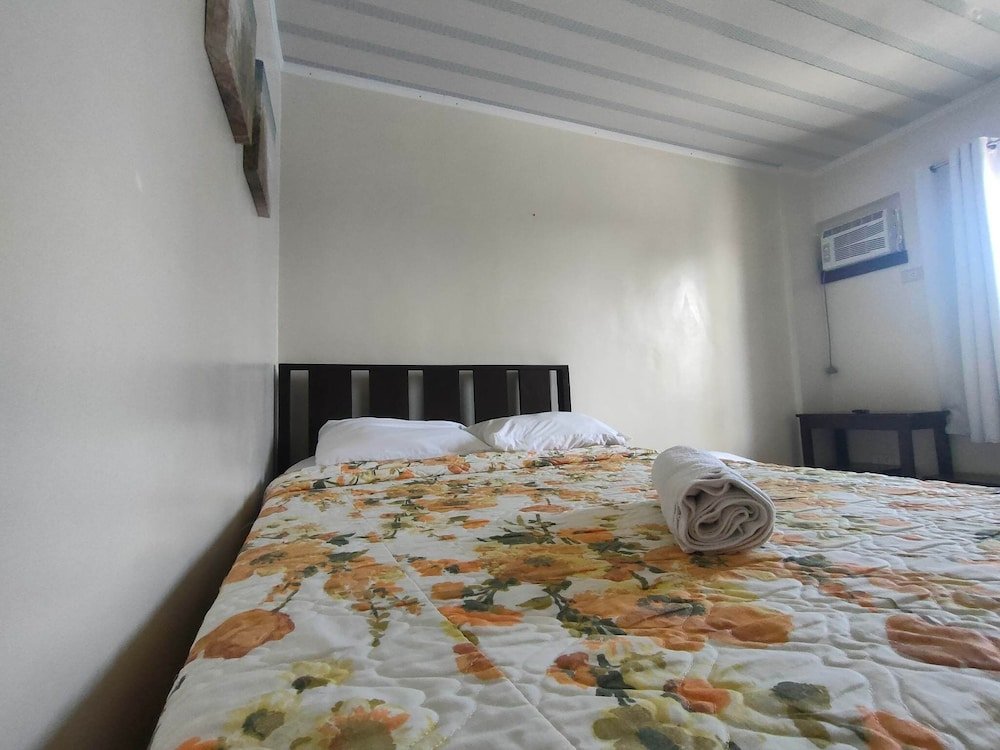 Standard Double room with mountain view Shorestop Resort Inn