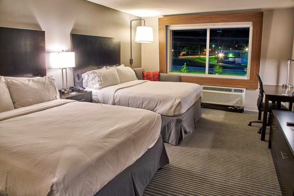 Двухместный номер Standard Holiday Inn Express & Suites Tulsa NE - Claremore, an IHG Hotel