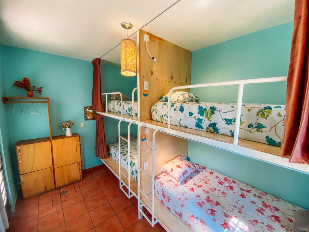 Кровать в общем номере (женский номер) Azul Cielo Hostel
