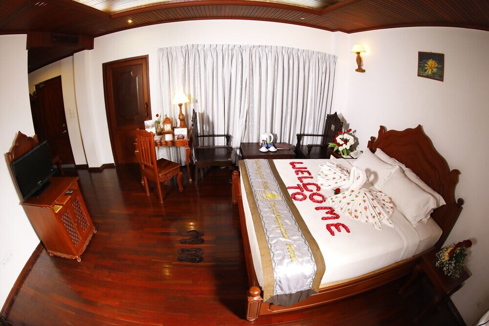 Habitación De lujo con balcón Royal Naypyitaw Hotel