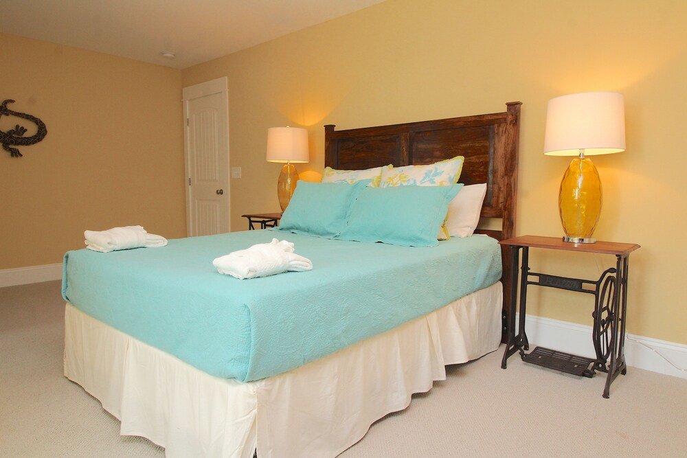 Standard Zimmer Beacon Villas at Corolla Light Resort by KEES Vacations