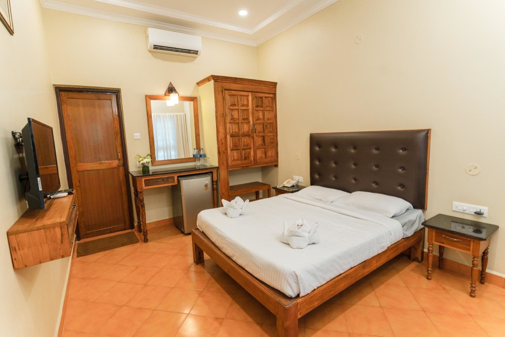 Deluxe room Leoney Resort Goa