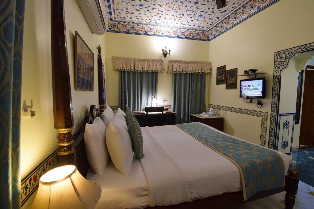 Deluxe Family room Umaid Bhawan - A Heritage Style Boutique Hotel