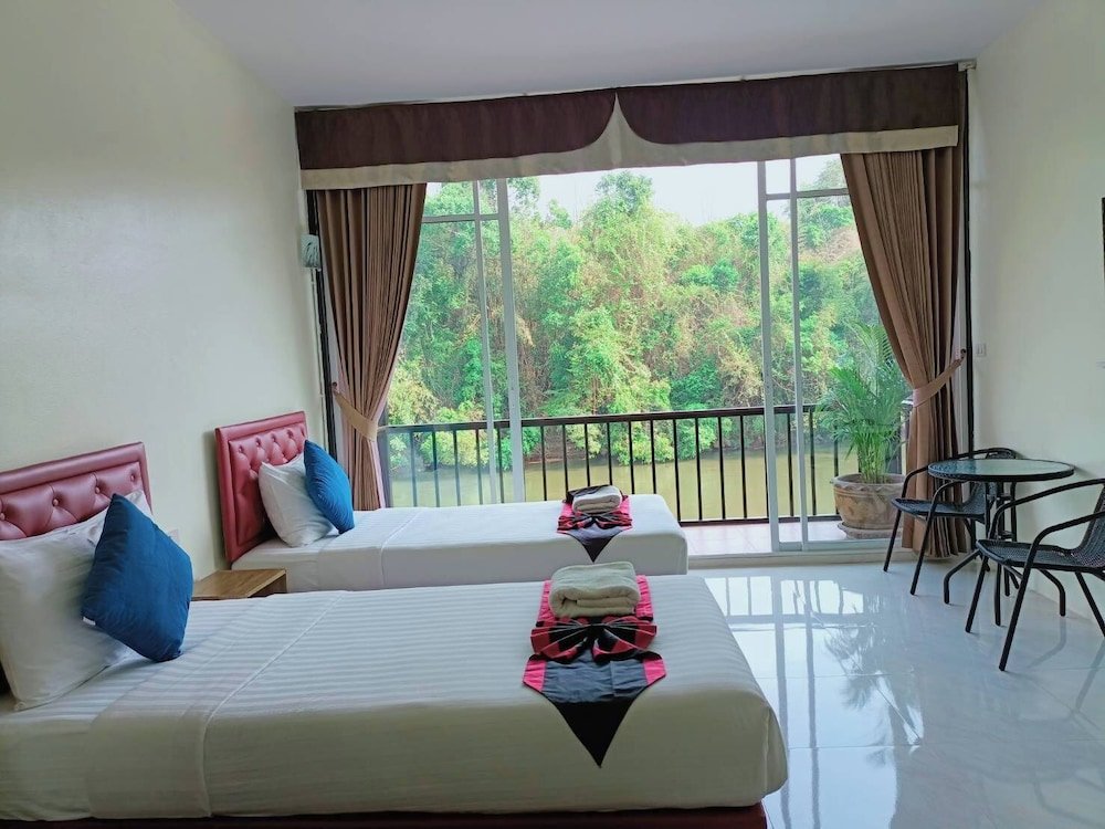 Habitación Superior 1 dormitorio con balcón Pechmaneekan Beach Resort