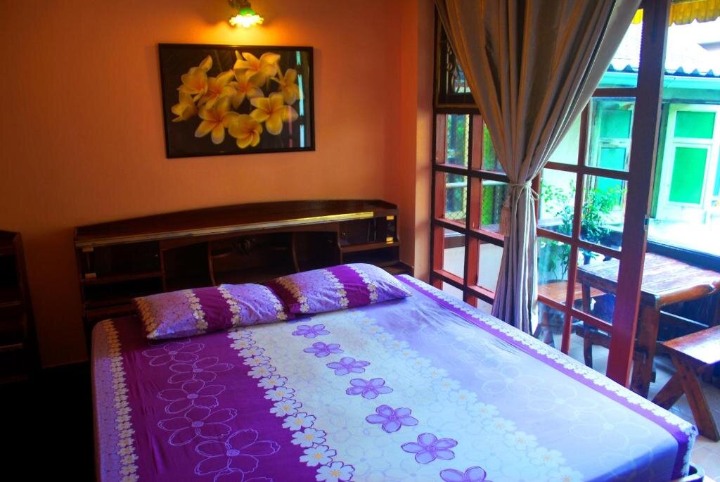 Standard Triple room with balcony Pailin Guest House