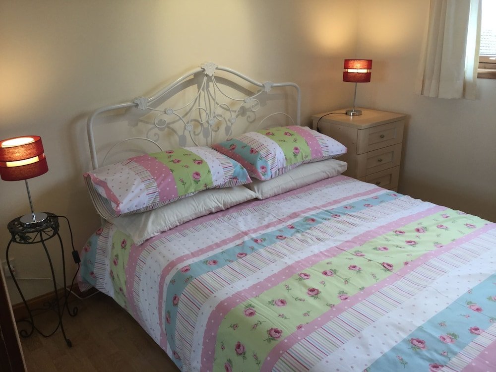 Apartment The Culloden is a Comfortable two Bedroom Apartment That Sleeps Four Adults
