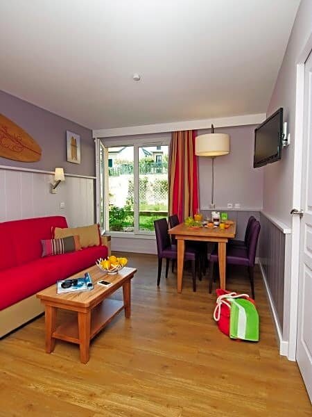 2 Bedrooms Standard Apartment Résidence Pierre & Vacances Premium Haguna