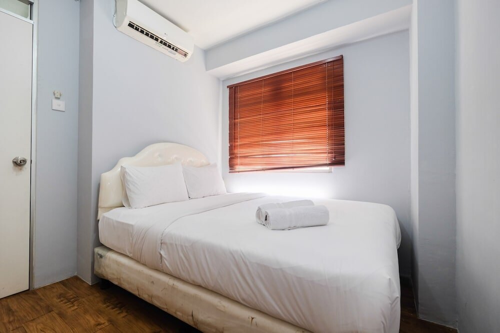 Camera Standard Cozy 2BR Apartment at Gading Nias Residences