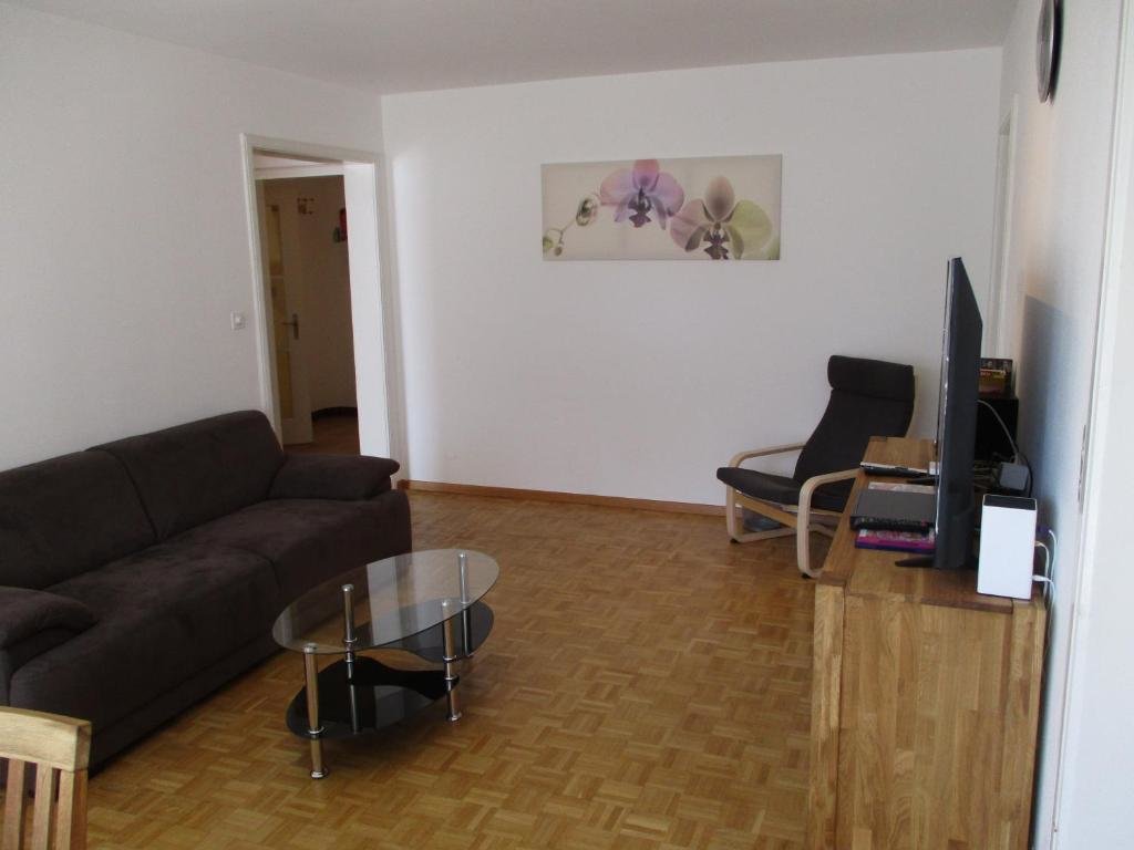 Апартаменты с 3 комнатами Apartment Bünda