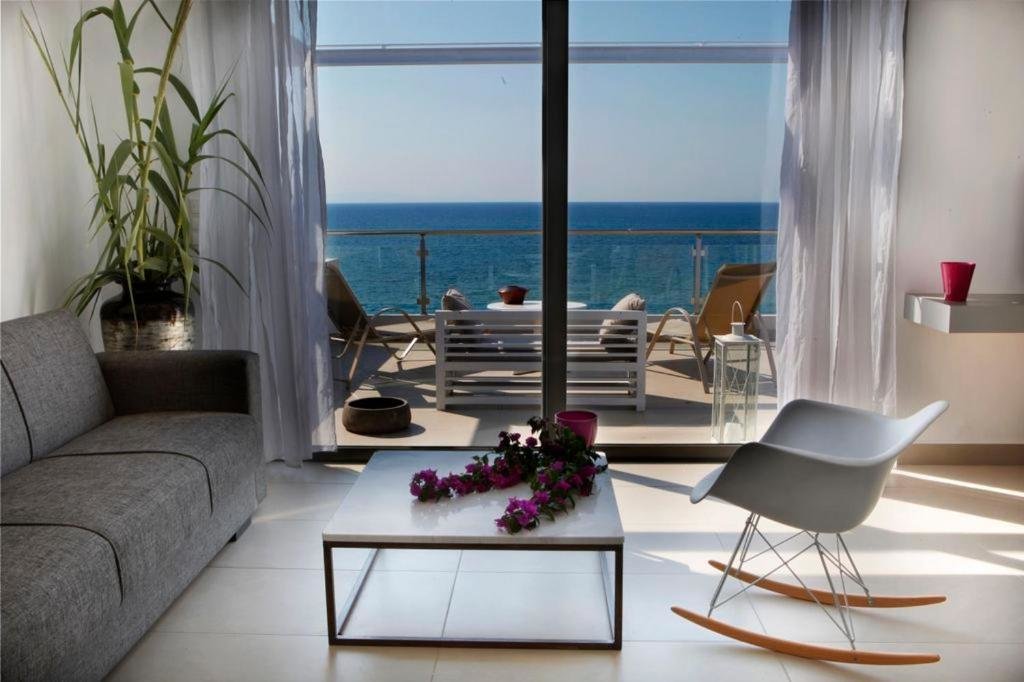 Люкс с видом на море Mare Dei Suites Hotel Ionian Resort
