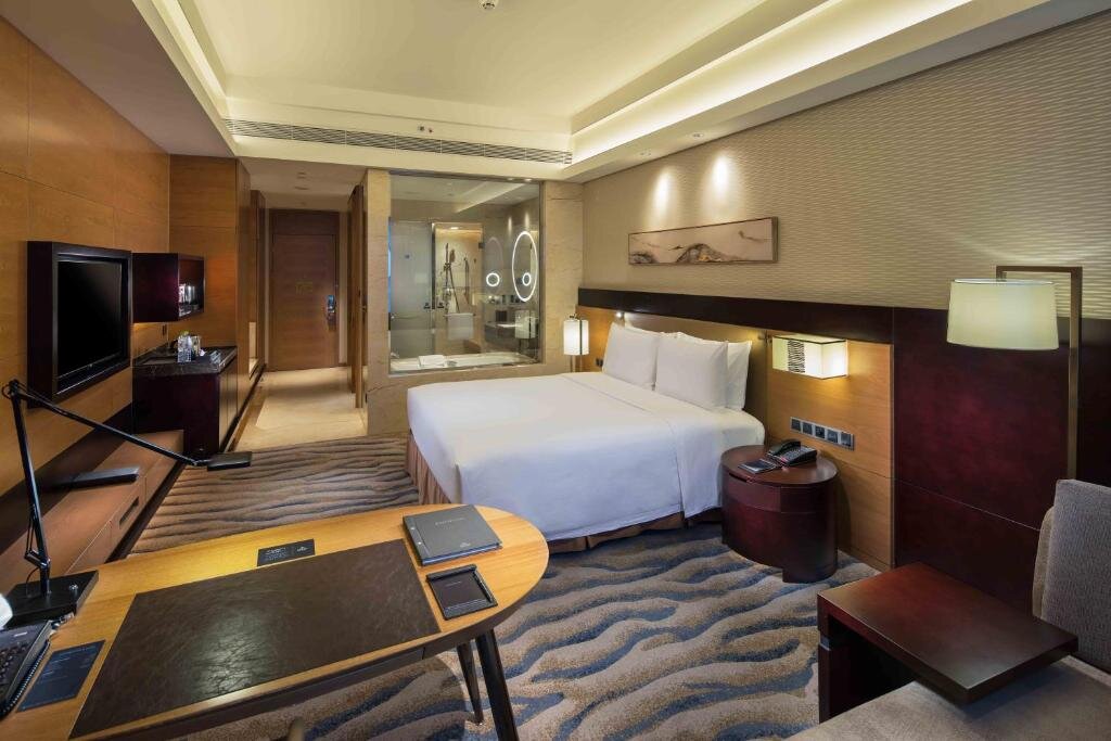 Двухместный номер Deluxe Hilton Yantai Golden Coast