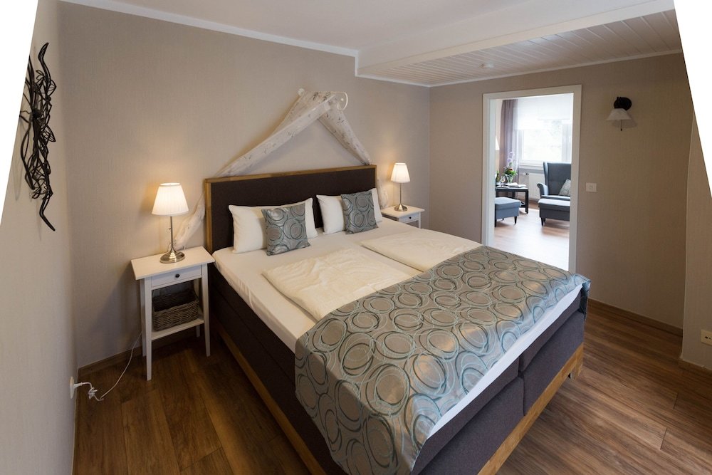 Superior Doppel Zimmer mit Flussblick Hotel Restaurant Sonnenlay