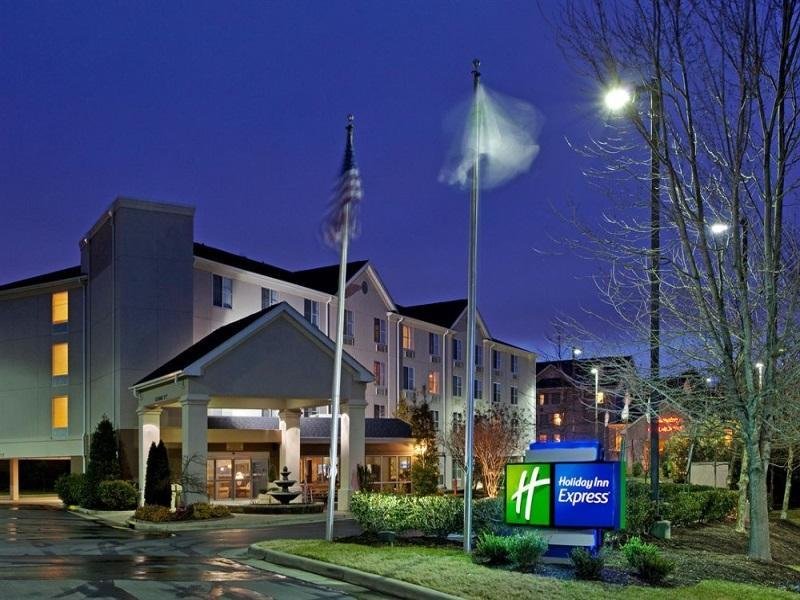 Люкс Holiday Inn Express Chapel Hill, an IHG Hotel
