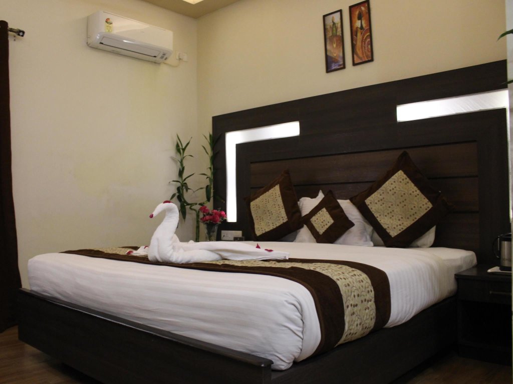 Standard Single room Hotel Samrat