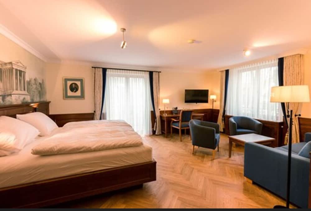Одноместный полулюкс c 1 комнатой Hotel & Gaststätte zum Erdinger Weißbräu