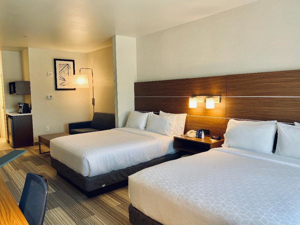 Suite cuádruple Holiday Inn Express & Suites Beaumont - Oak Valley, an IHG Hotel