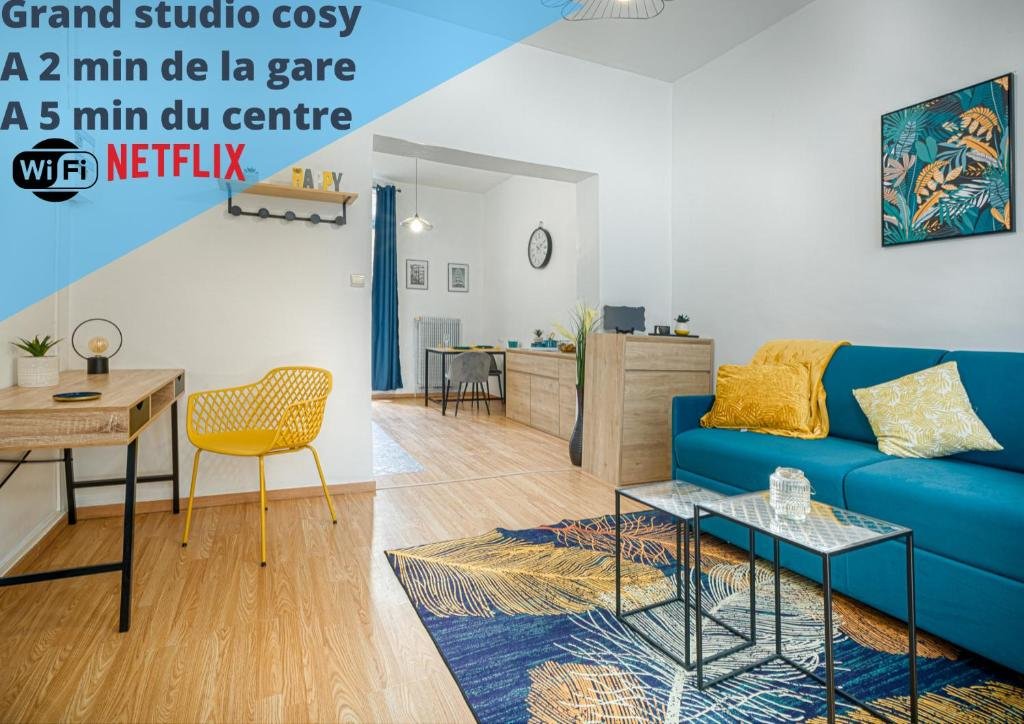 Apartment Studio spacieux, sublime et cosy avec patio au centre de Valenciennes - wifi