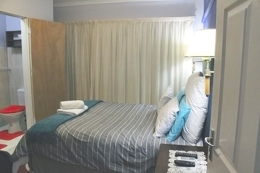 Standard Double room Furnacelodge