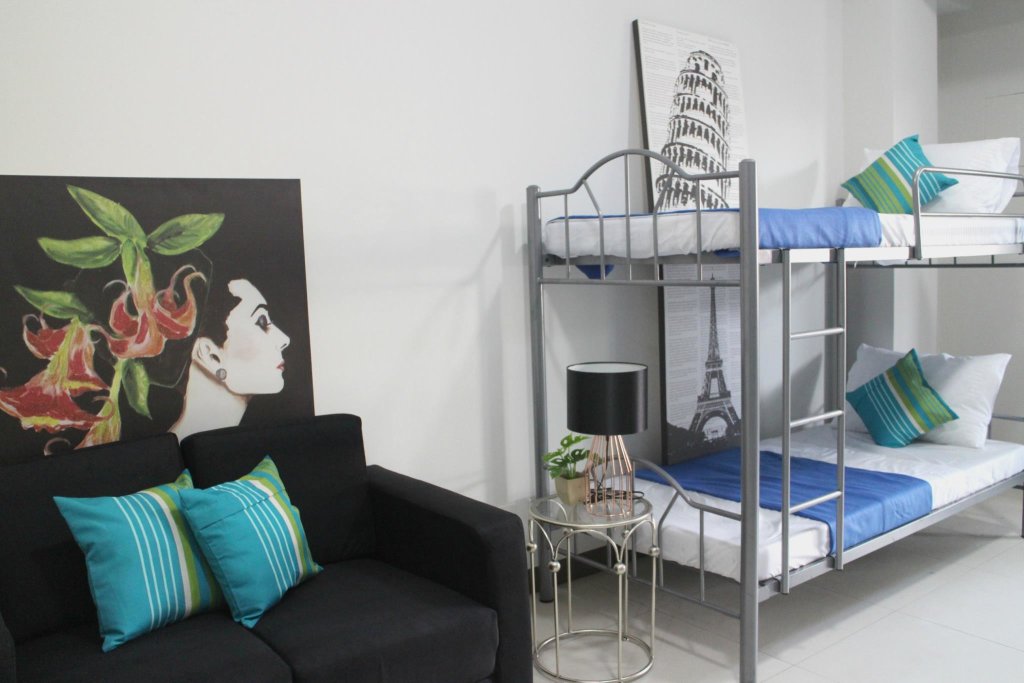 Кровать в общем номере Food District Hostel - Ortigas Kapitolyo