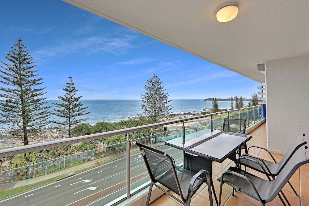 2 Bedrooms Apartment with balcony Northwind Beachfront Apartments