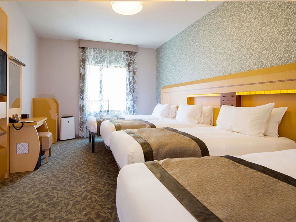Четырёхместный номер Standard Hotel Monterey Kobe