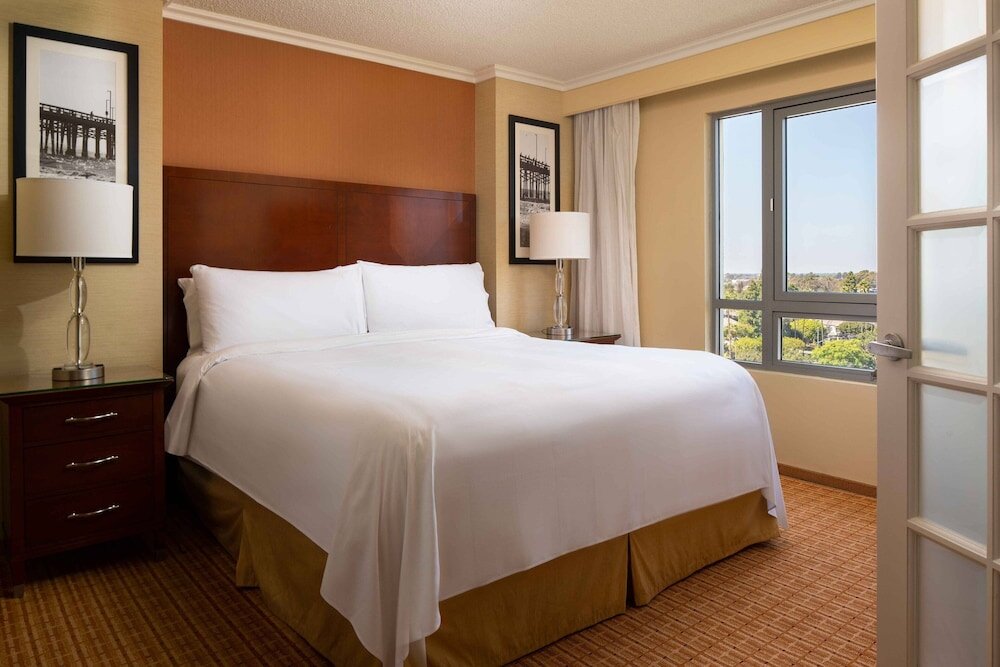 Suite 1 camera da letto con balcone Newport Beach Marriott Bayview