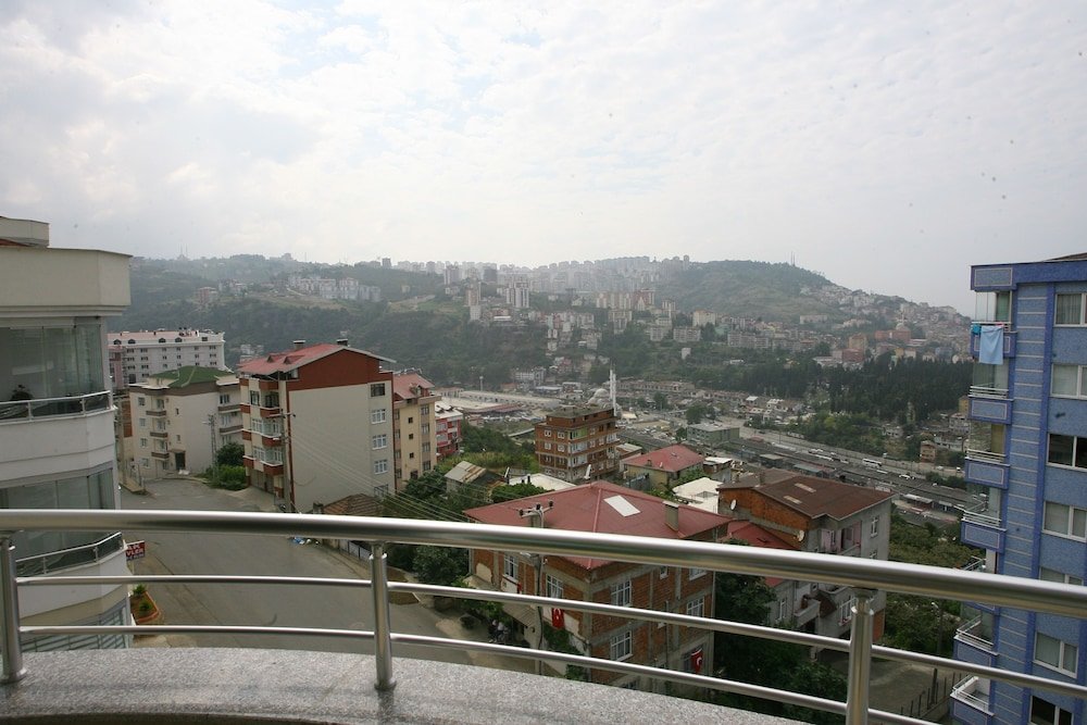 Family Apartment with balcony and with city view Borahan Apart