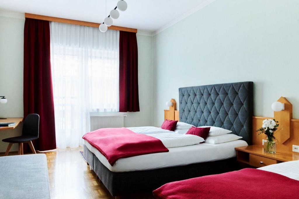Standard triple chambre avec balcon Hotel Garni Thermenoase
