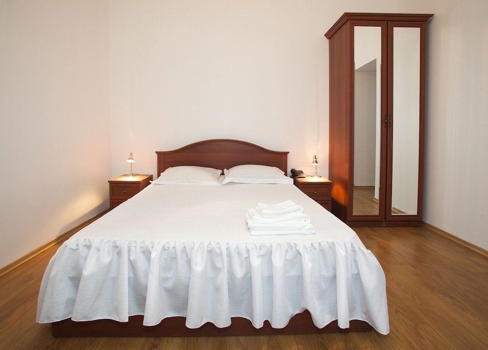 Suite 1 camera da letto Renaissance Suites Odessa