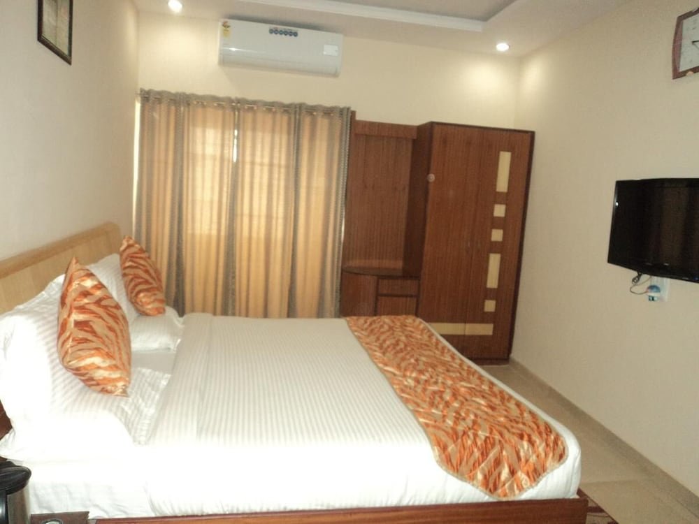 Двухместный номер Deluxe c 1 комнатой Hotel Vinayak Palace