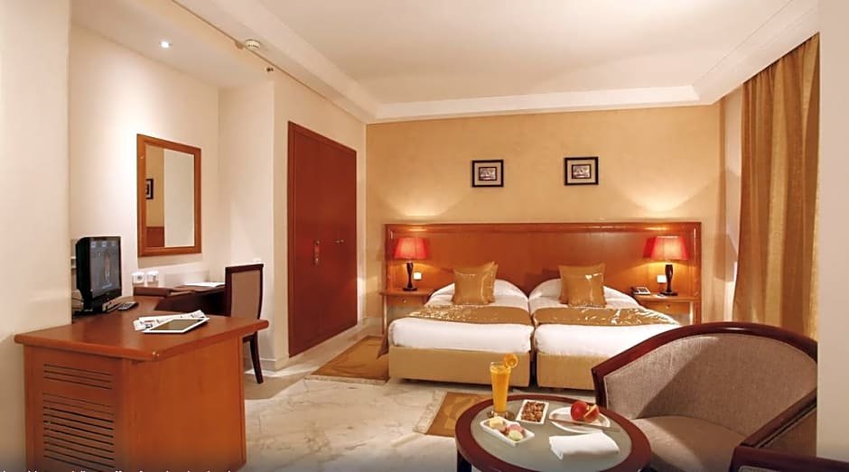 Люкс Executive Tunis Grand Hotel