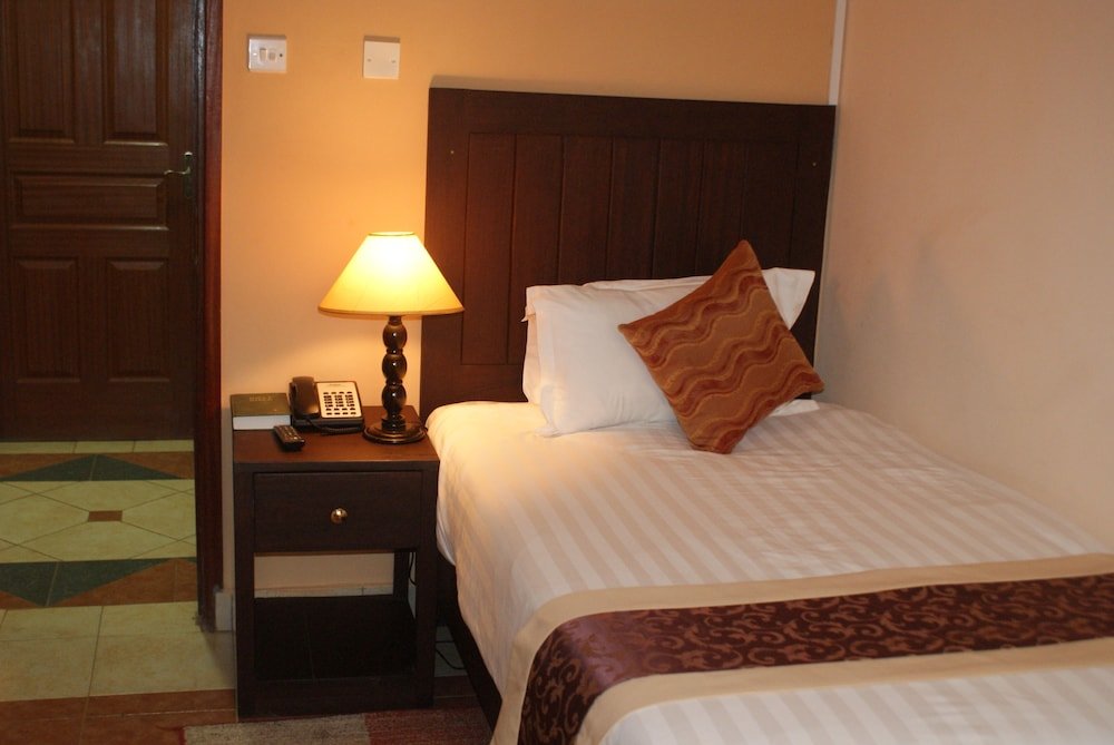 Standard simple chambre Nkubu Heritage Hotel