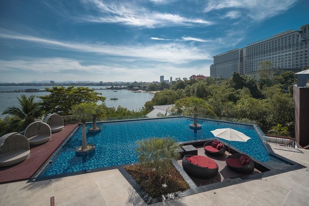 Полулюкс Way Hotel Pattaya